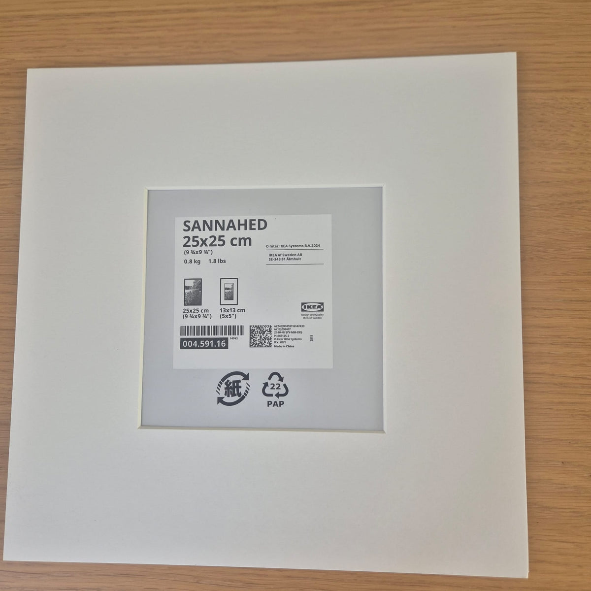 Expositor Bitty Pop con marco interno para cuadro Ikea Sannahed 25x25 (blanco) - Zascalo.com