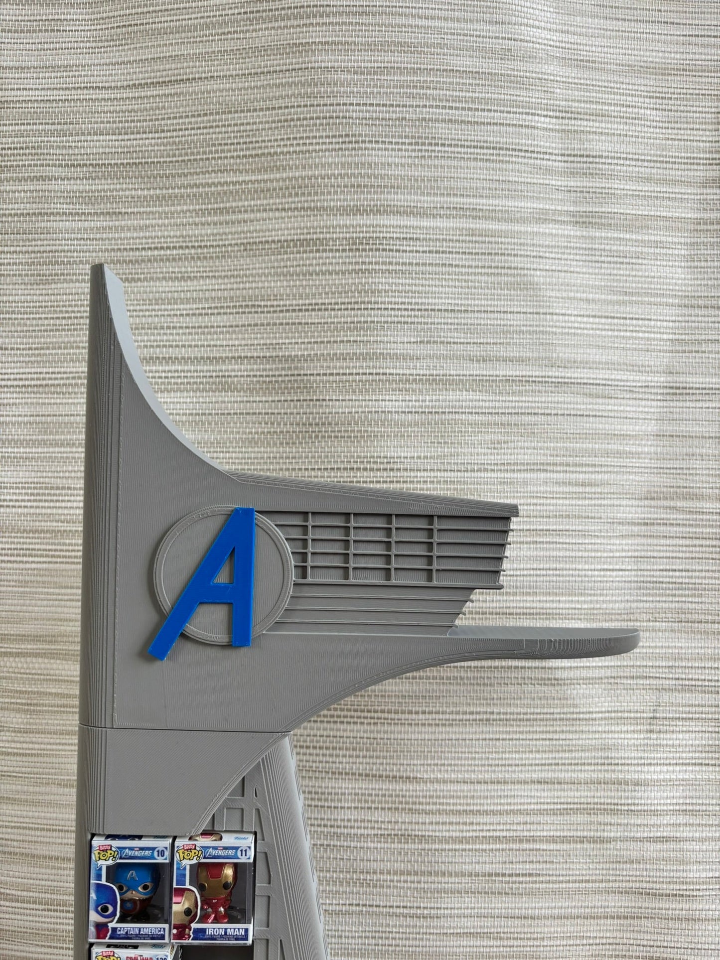 Expositor Bitty Pop Marvel Torre Avengers - Zascalo.com