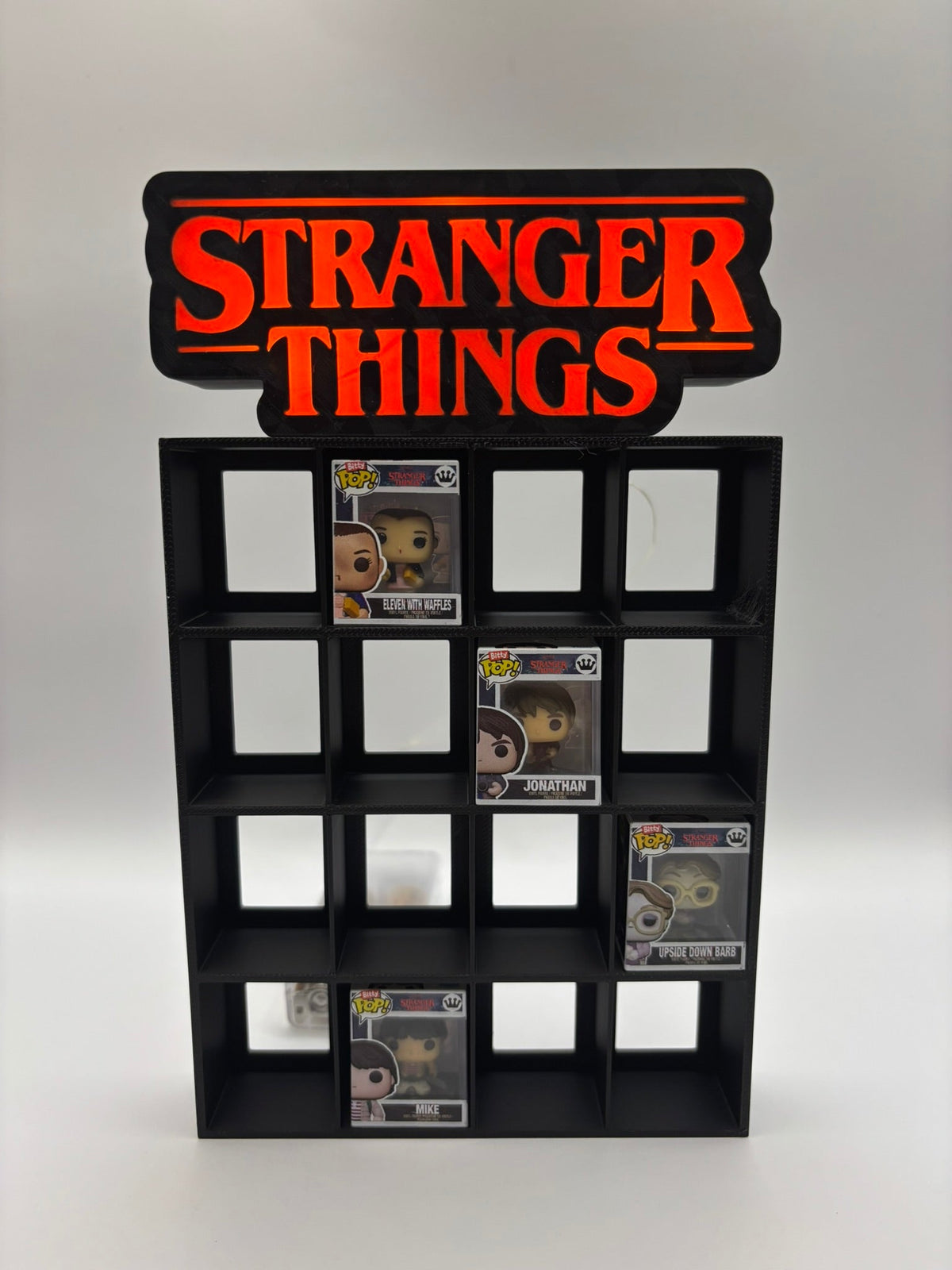 Expositor Bitty Pop Stranger Things con luz - Zascalo.com