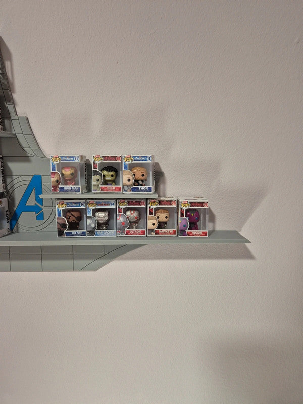 Estantería Marvel Avengers para Funko Bitty Pop | Expositor 3D para Mini Funkos | Organizador Coleccionable Marvel Avengers - Zascalo.com