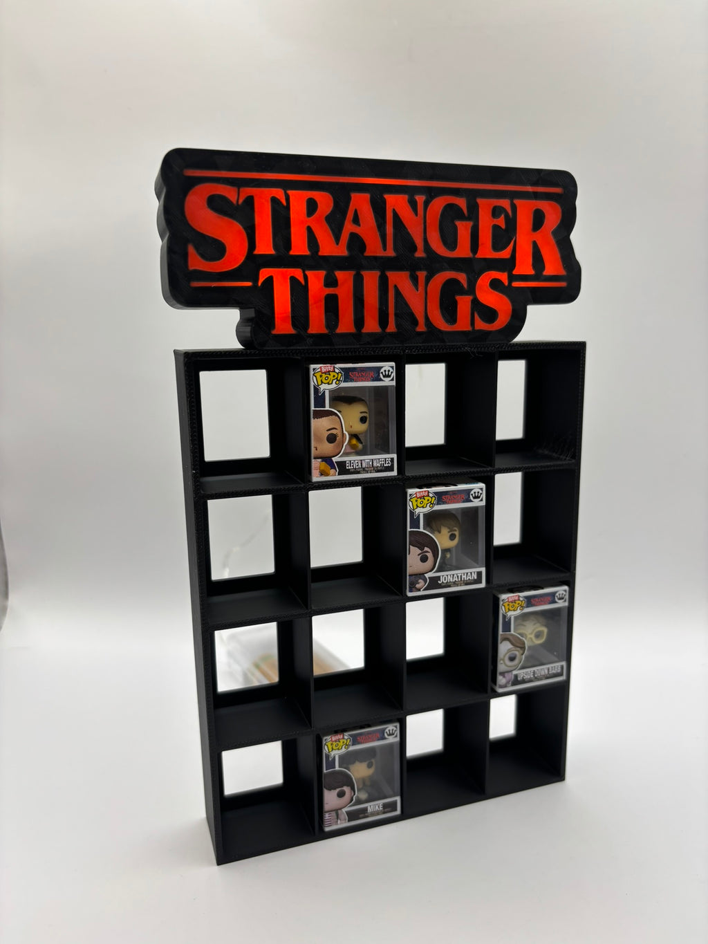 Expositor Bitty Pop Stranger Things con luz