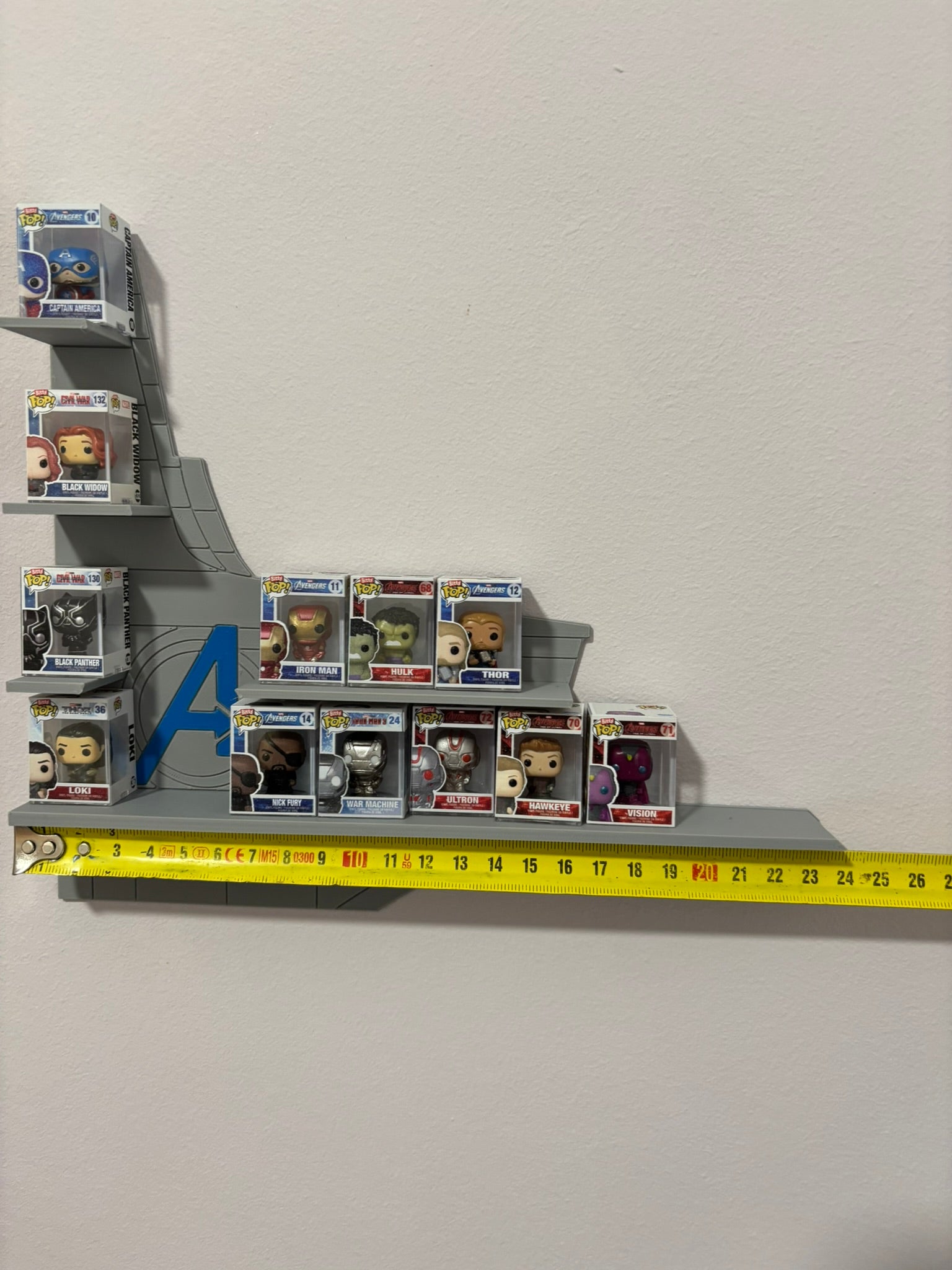 Estantería Marvel Avengers para Funko Bitty Pop | Expositor 3D para Mini Funkos | Organizador Coleccionable Marvel Avengers - Zascalo.com
