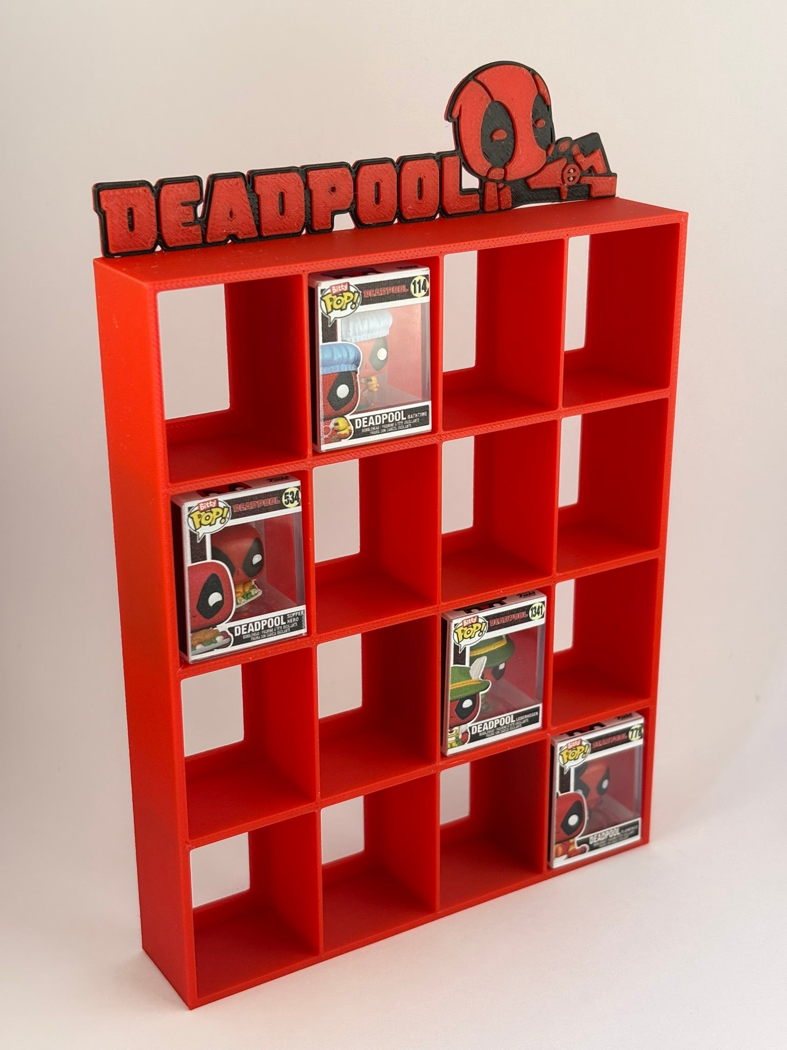 Estantería Deadpool para Funko Bitty Pop | Expositor 3D con Deadpool Tumbado | Exhibidor para 16 Mini Funkos - Zascalo.com