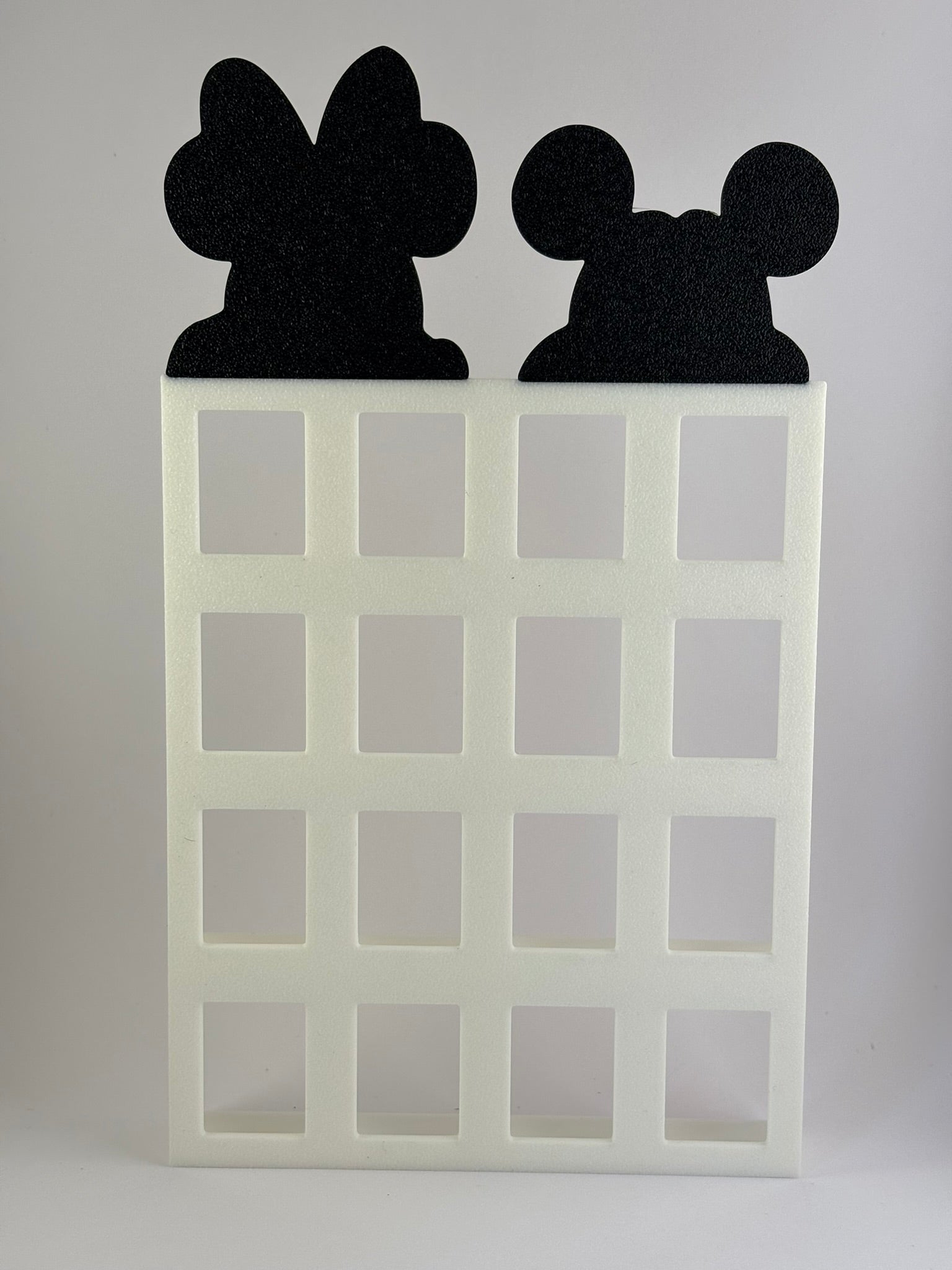 Expositor Estantería Display Mickey y Minnie | 16 Bitty Pop | Decoración Disney para Fans