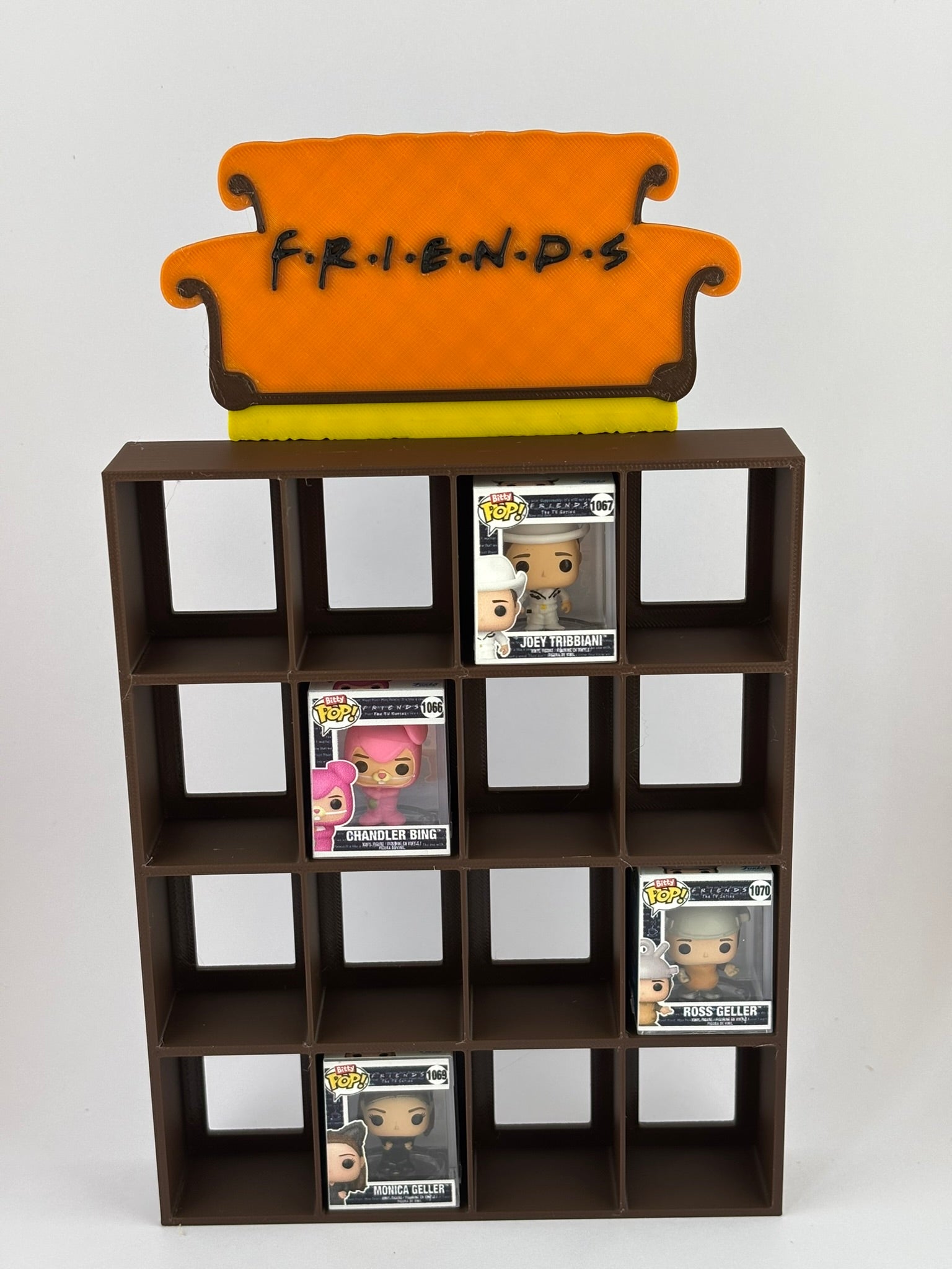 Expositor Display Friends Sofá Bitty Pop 16 Figuras | Colección Funko