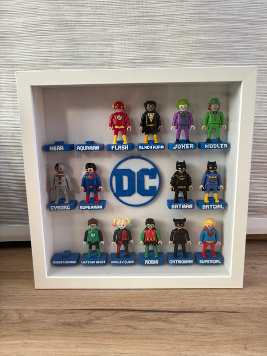 Expositor 3D para Colección Playmobil Kinder DC - Compatible con Marco Ikea Sannahed 25x25 - Zascalo.com