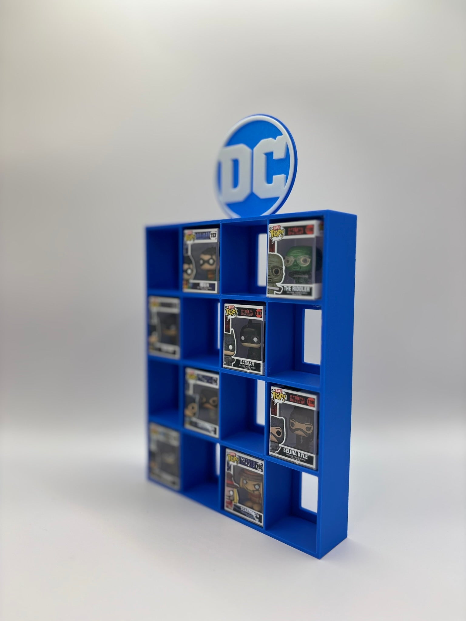 Estantería / Display Bitty Pop – Logo DC Comics para 16 figuras