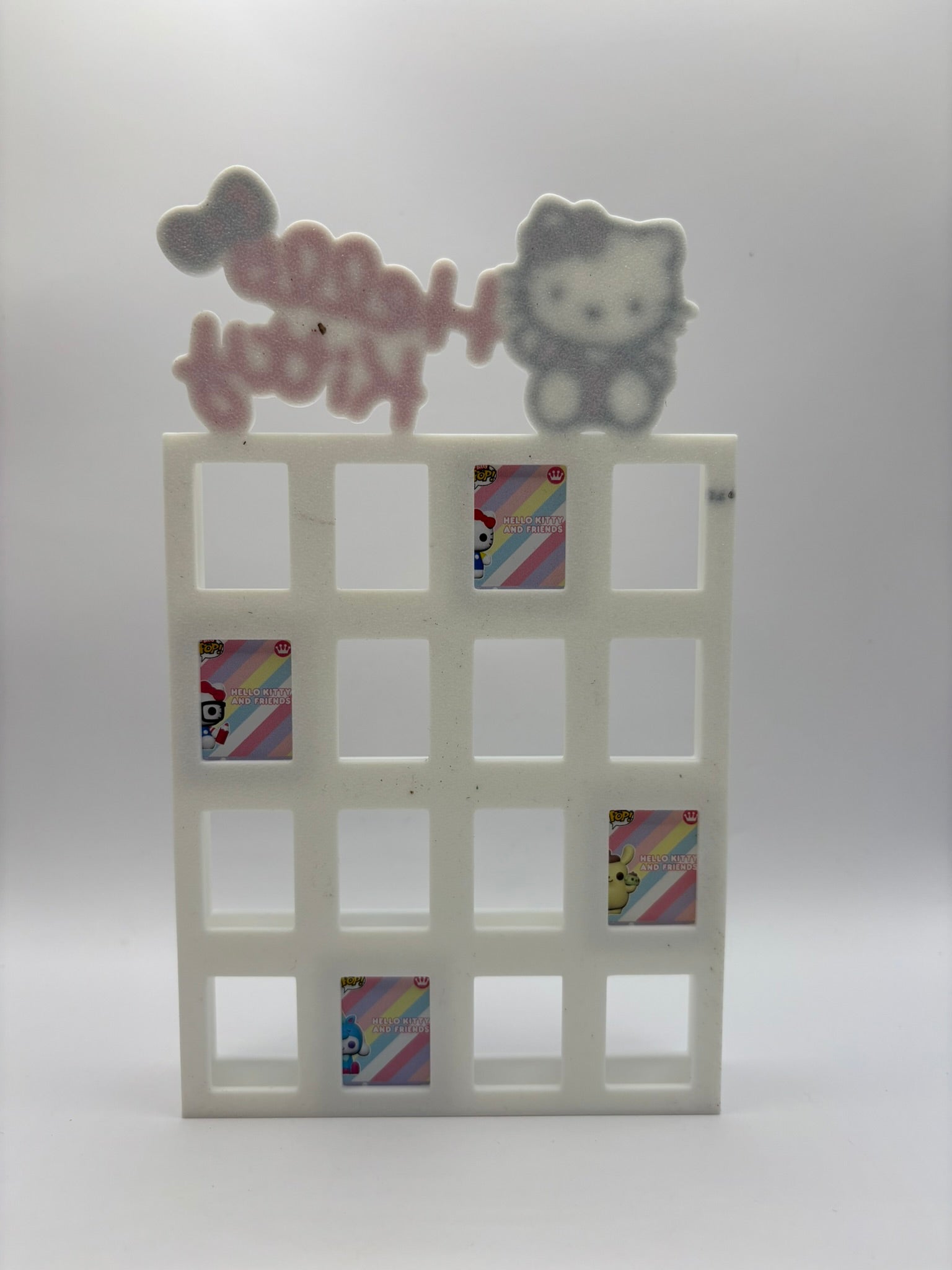 Expositor Display Sanrio Hello Kitty Expositor Bitty Pop 16 Figuras | Colección Funko - Zascalo.com