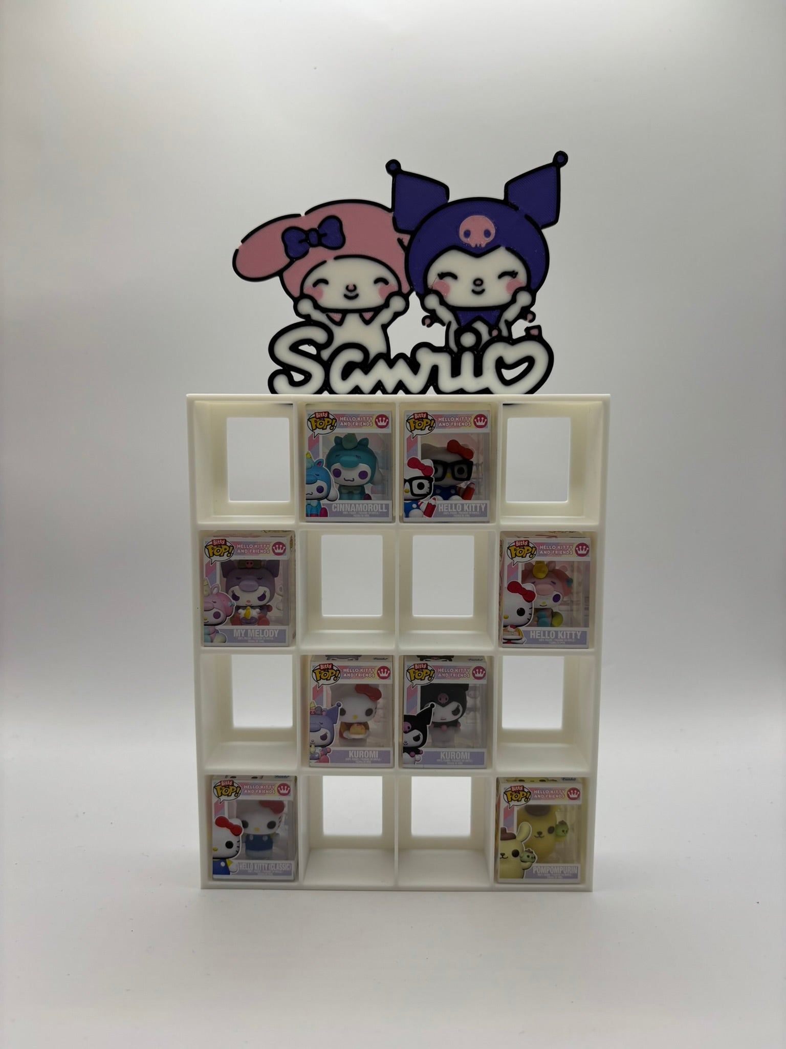 Expositor estantería display Funko Bitty POP Sanrio My melody y kuromi para 16 figuras