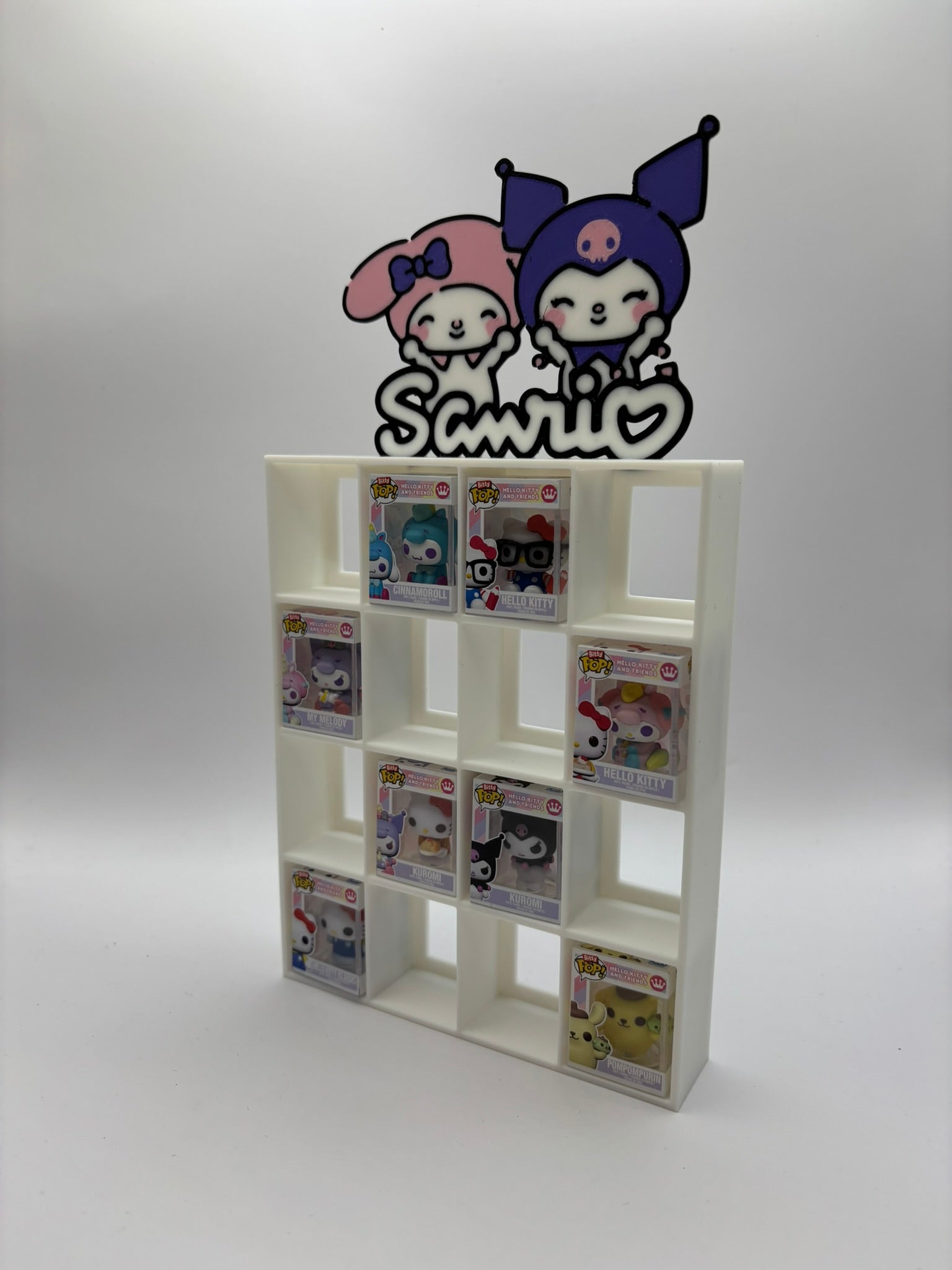 Expositor estantería display Funko Bitty POP Sanrio My melody y kuromi para 16 figuras