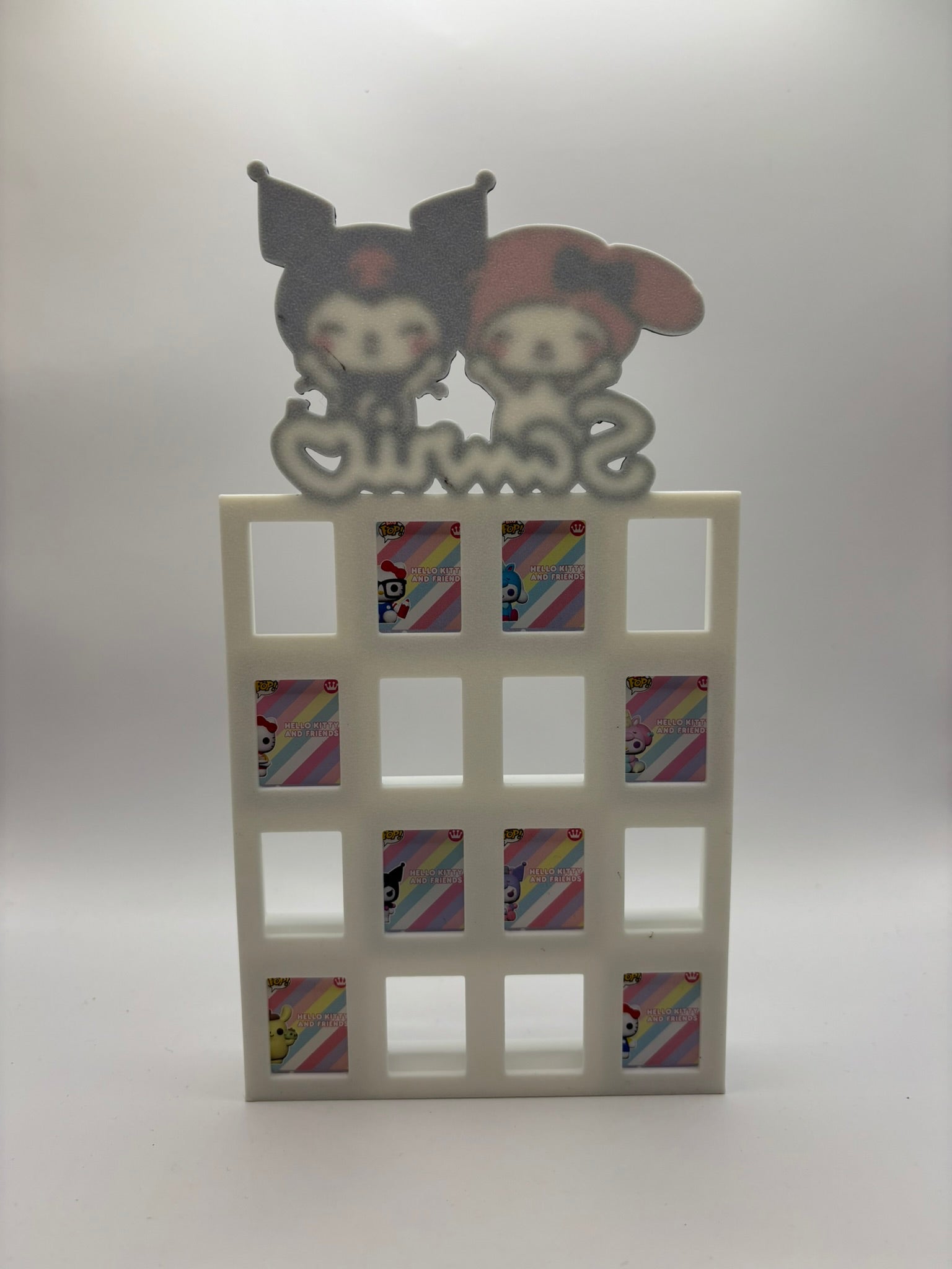 Expositor estantería display Funko Bitty POP Sanrio My melody y kuromi para 16 figuras
