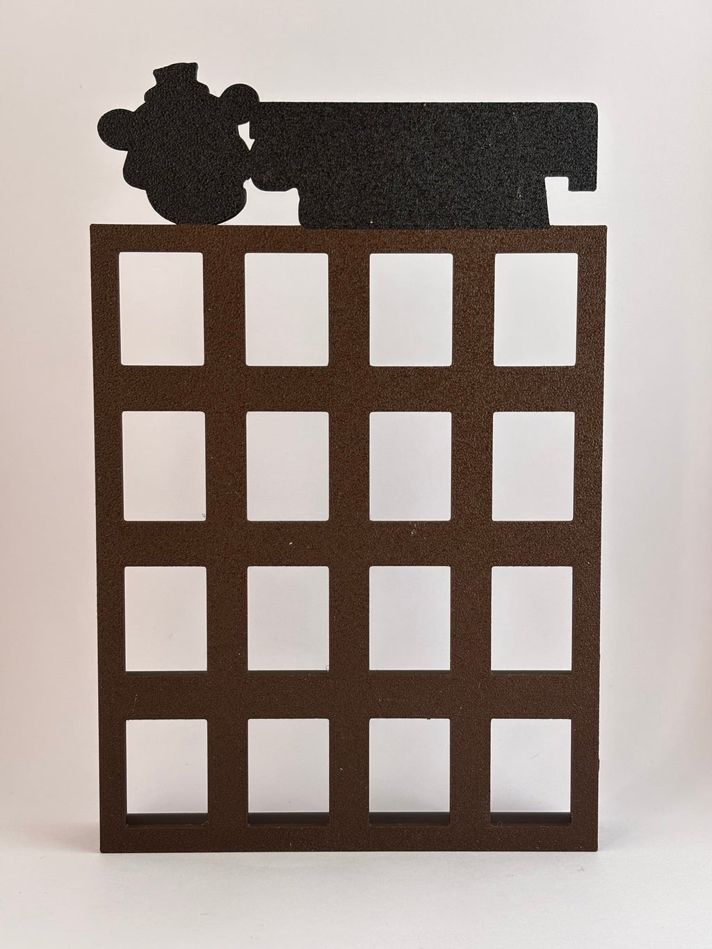 Estantería Five Nights at Freddy’s para Funko Bitty Pop | Expositor Marrón 3D con Tema FNAF | Exhibidor para 16 Mini Funkos - Zascalo.com