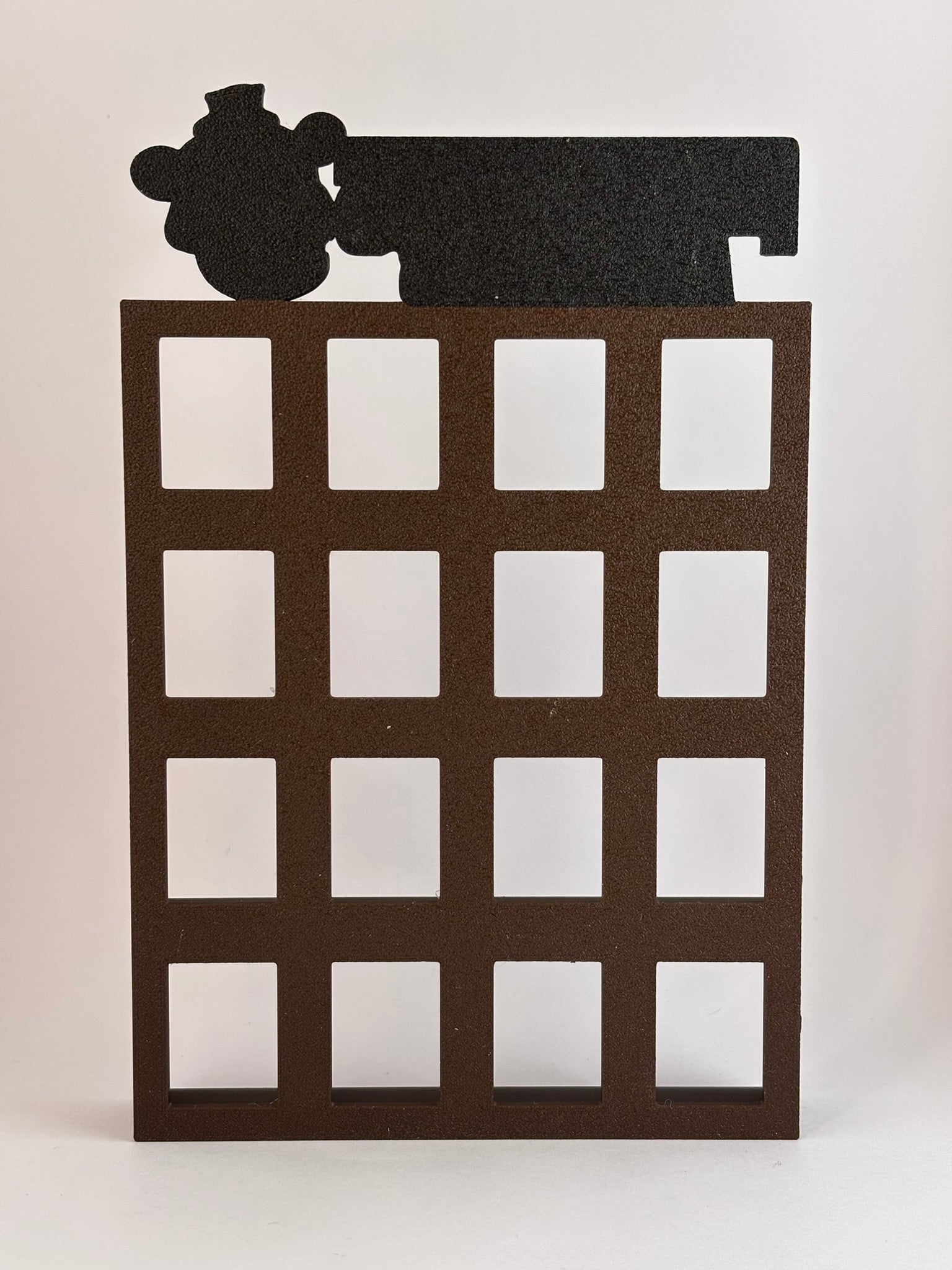 Estantería Five Nights at Freddy’s para Funko Bitty Pop | Expositor Marrón 3D con Tema FNAF | Exhibidor para 16 Mini Funkos - Zascalo.com