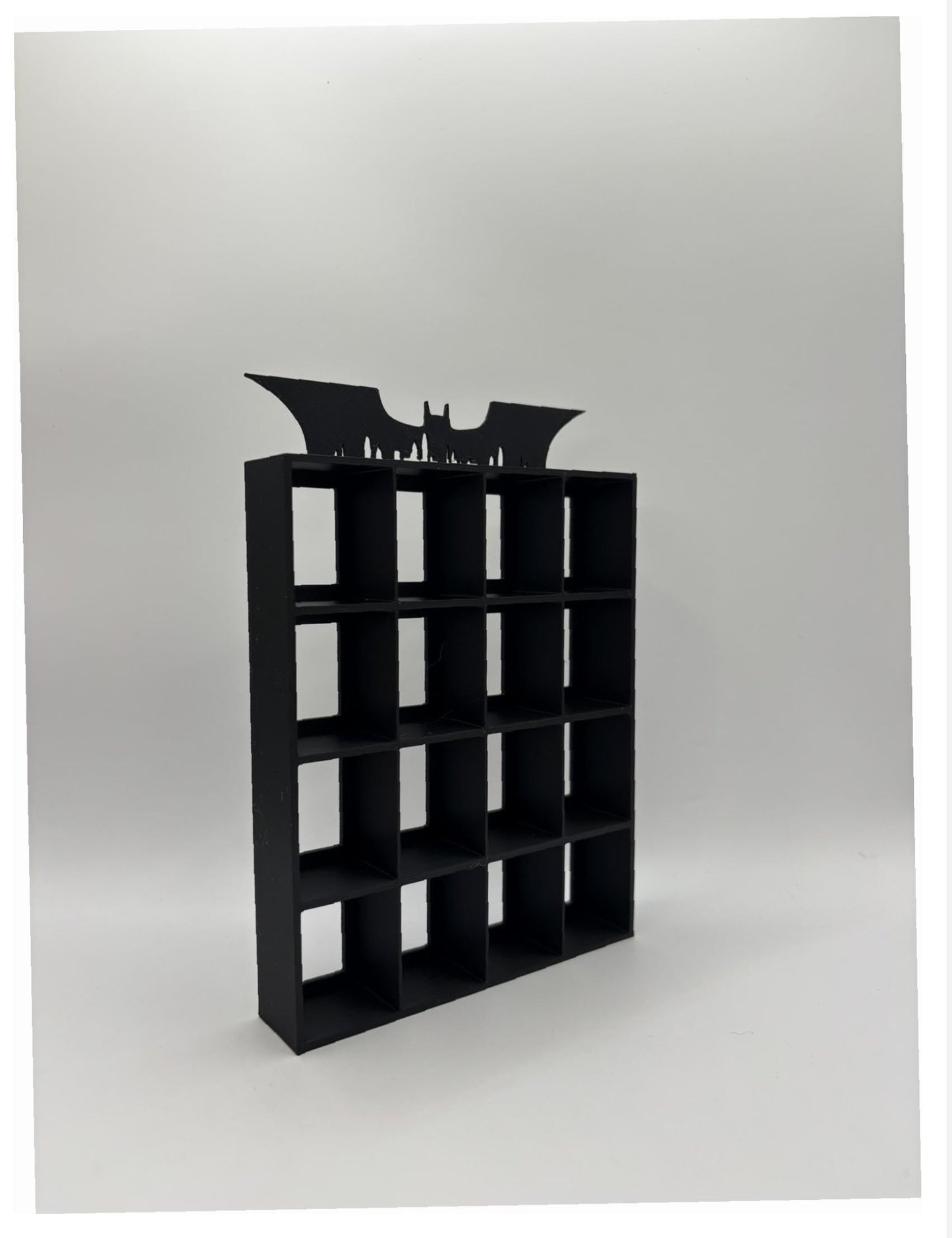 Expositor Bitty Pop Batman | Estantería 16 Figuras | Display Logo Gotham City Impresión 3D | Vitrina Coleccionista DC Comics Funko Bitty - Zascalo.com