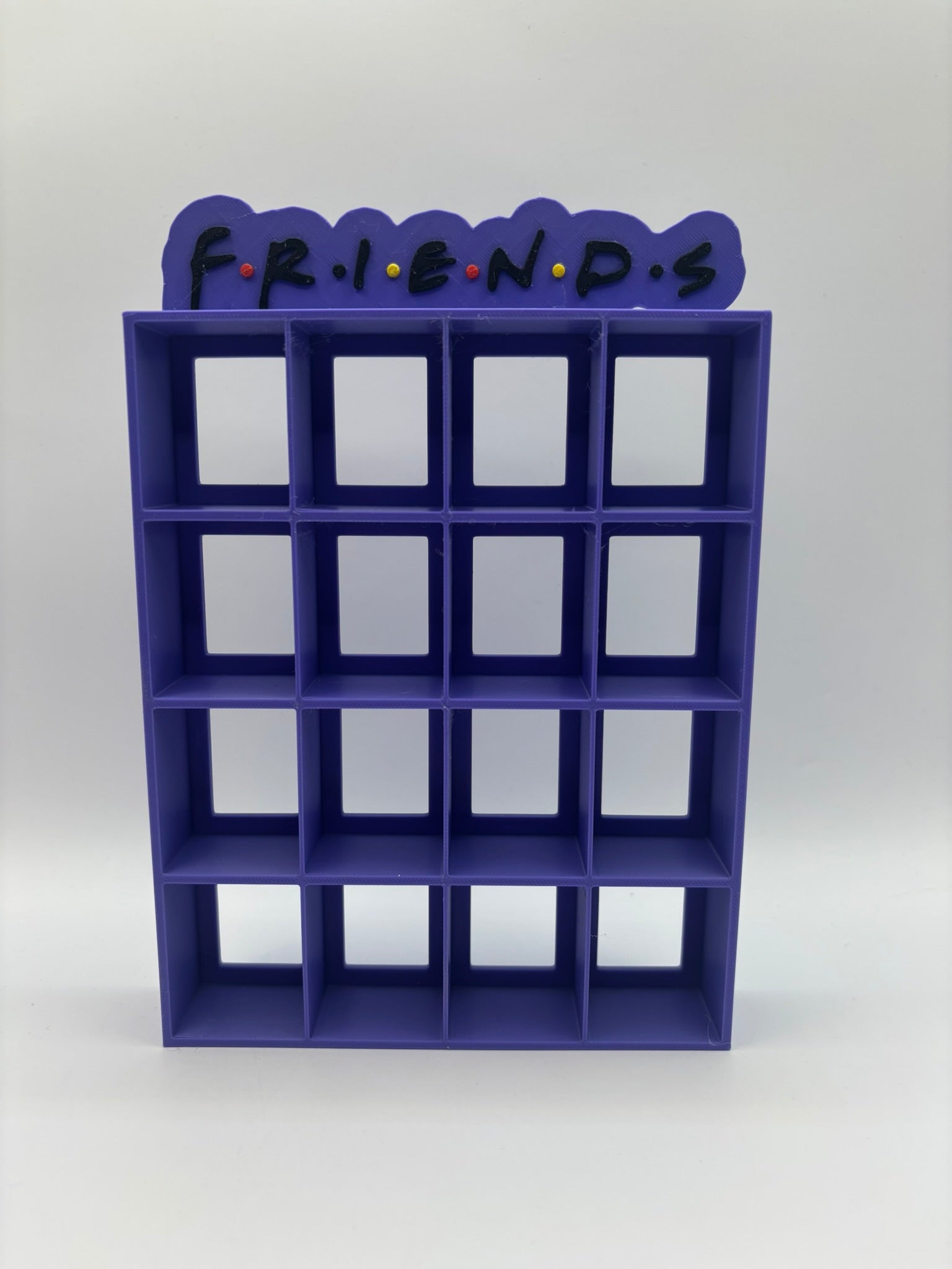 Expositor Bitty Pop Friends logo (morado) - Zascalo.com