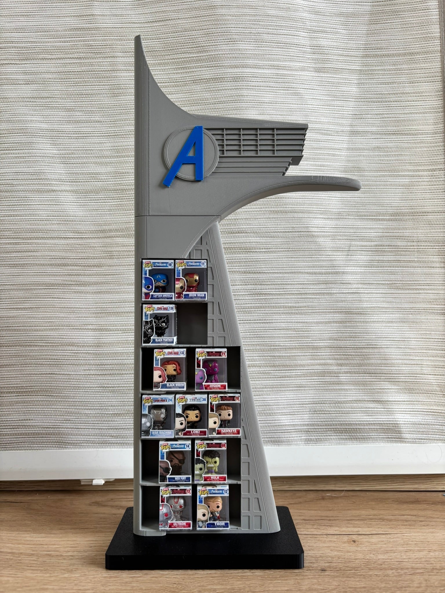 Expositor Bitty Pop Marvel Torre Avengers - Zascalo.com