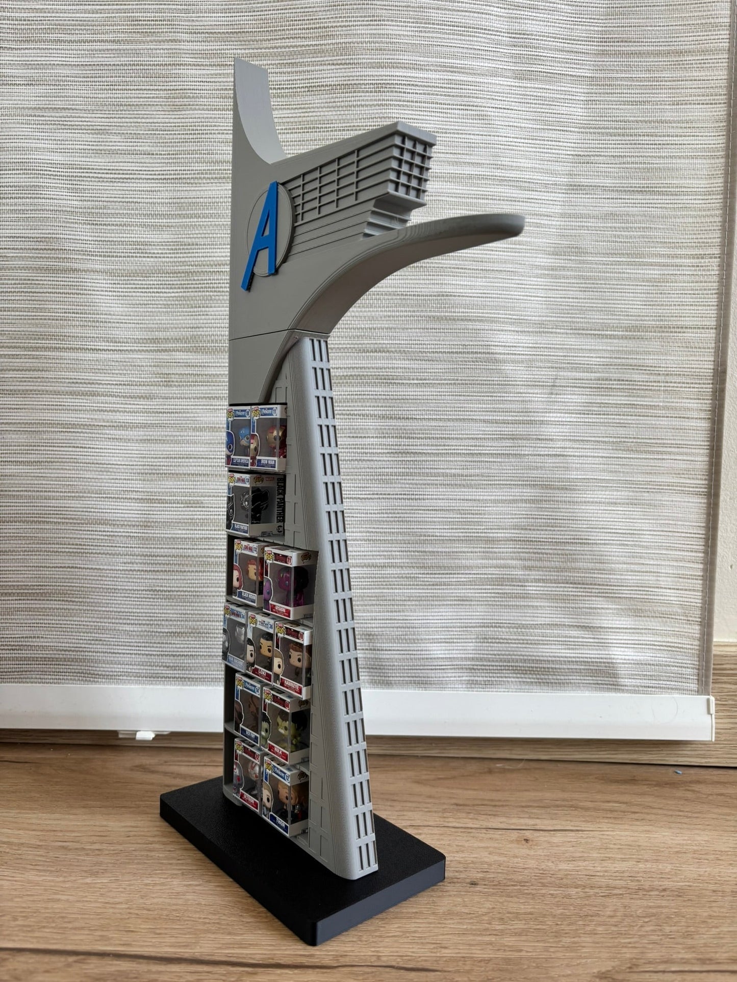 Expositor Bitty Pop Marvel Torre Avengers - Zascalo.com