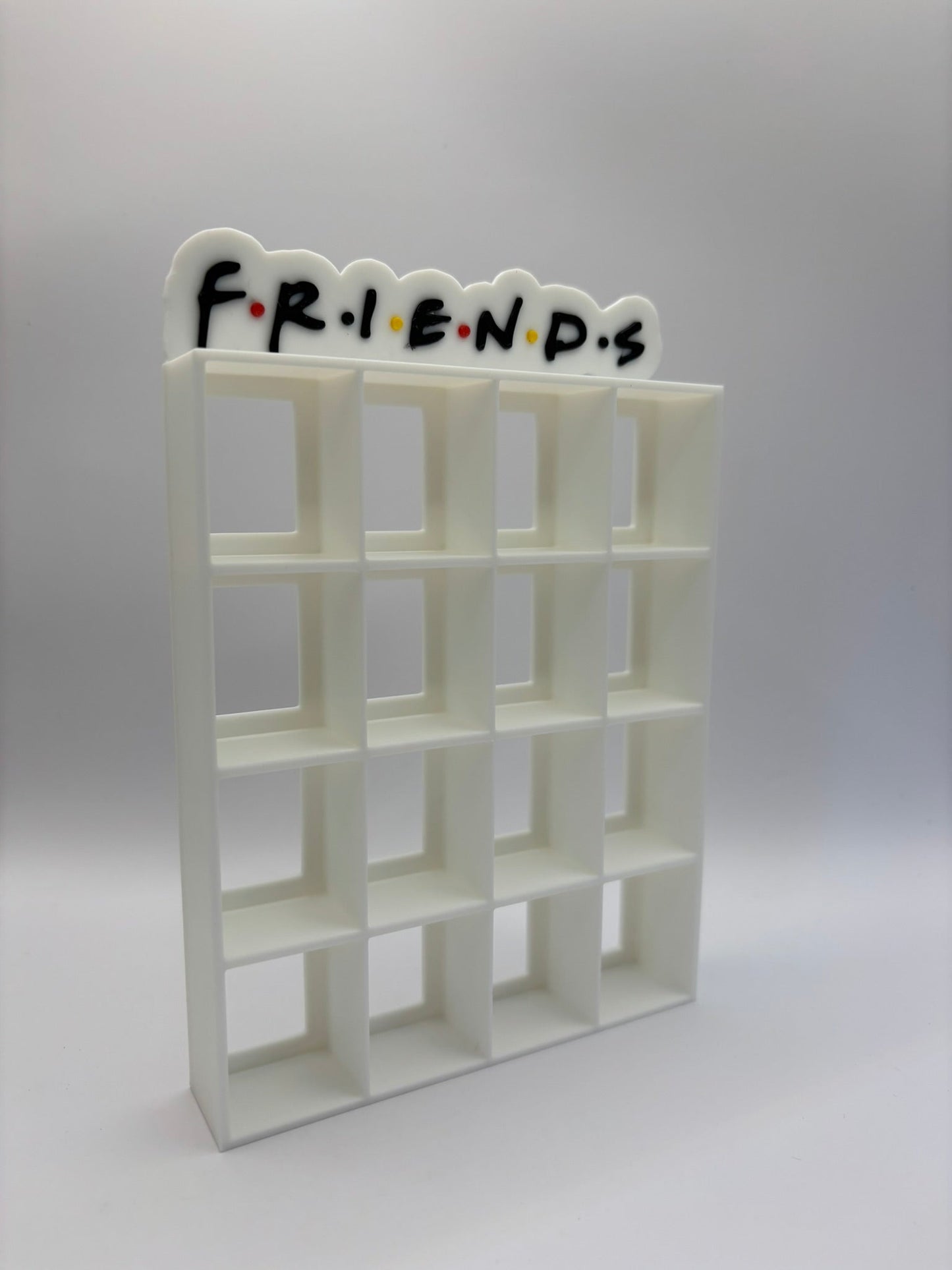 Expositor Display Friends Bitty Pop 16 Figuras | Colección Funko - Zascalo.com