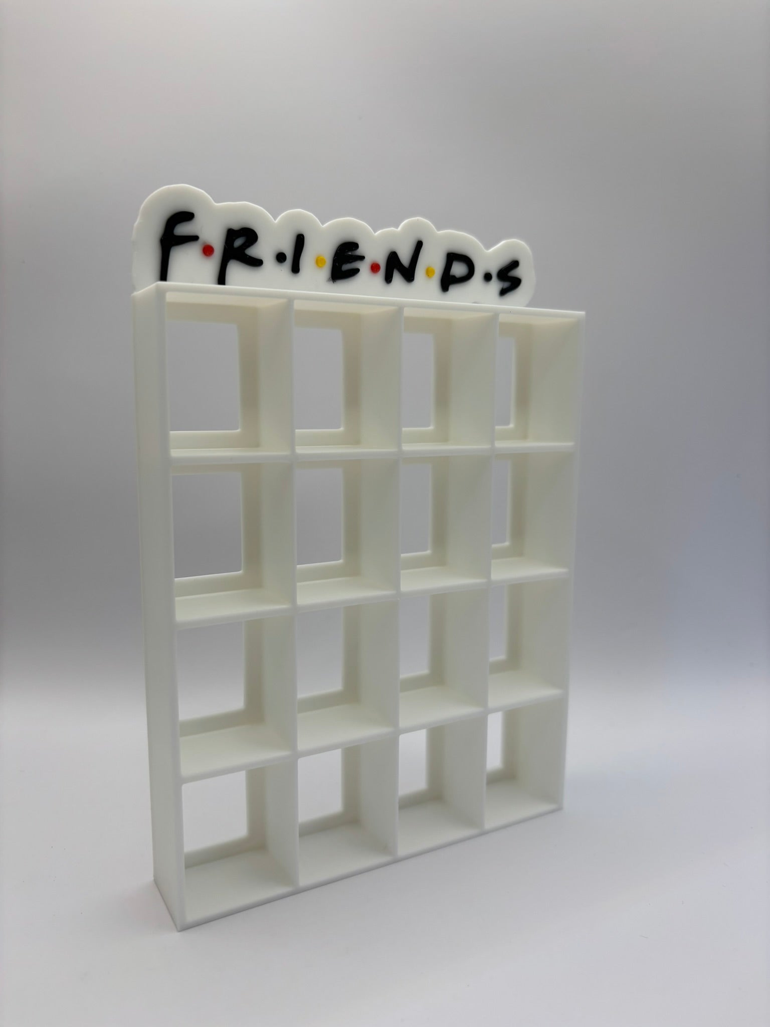 Expositor Display Friends Bitty Pop 16 Figuras | Colección Funko - Zascalo.com