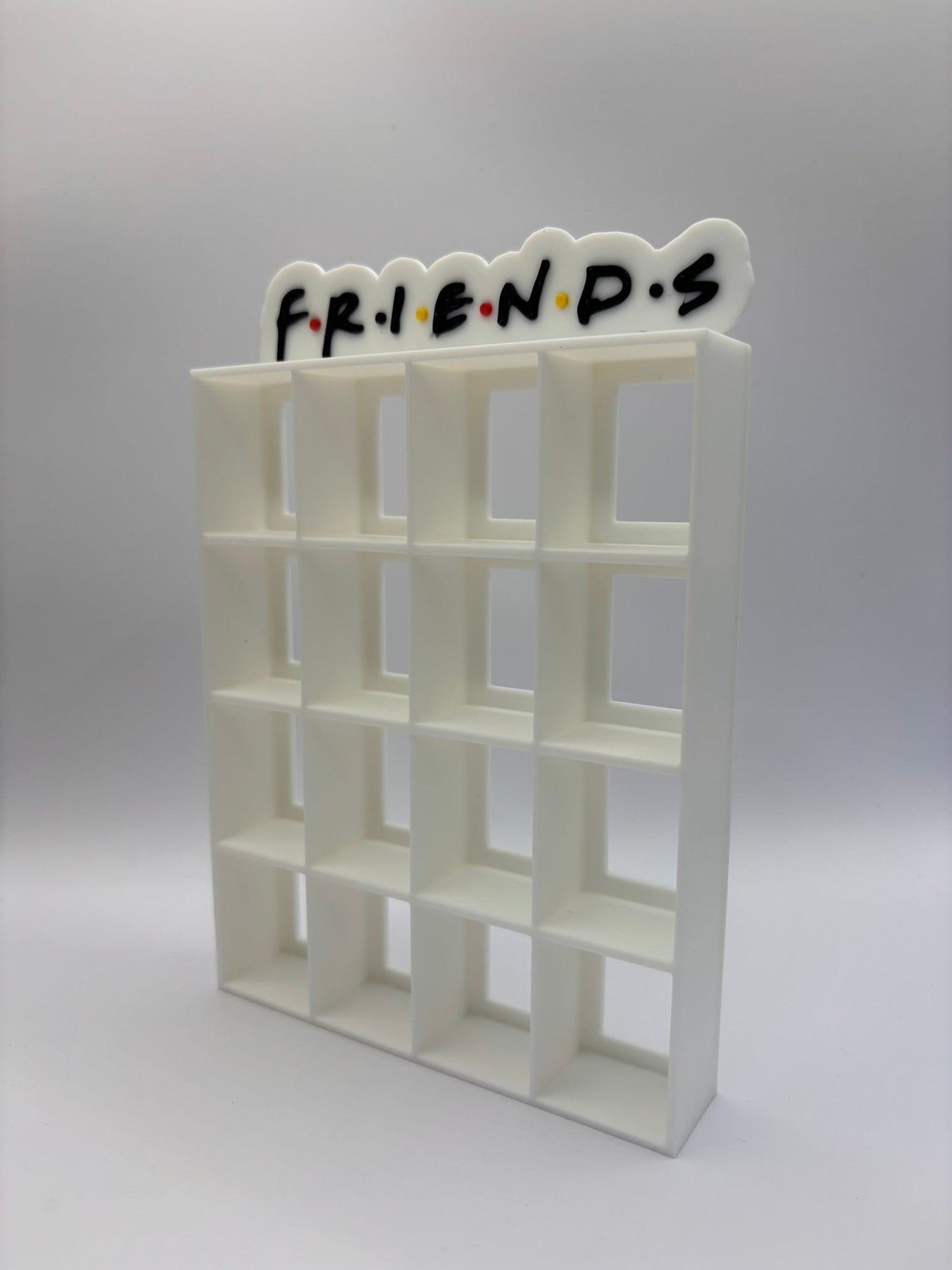 Expositor Display Friends Bitty Pop 16 Figuras | Colección Funko - Zascalo.com