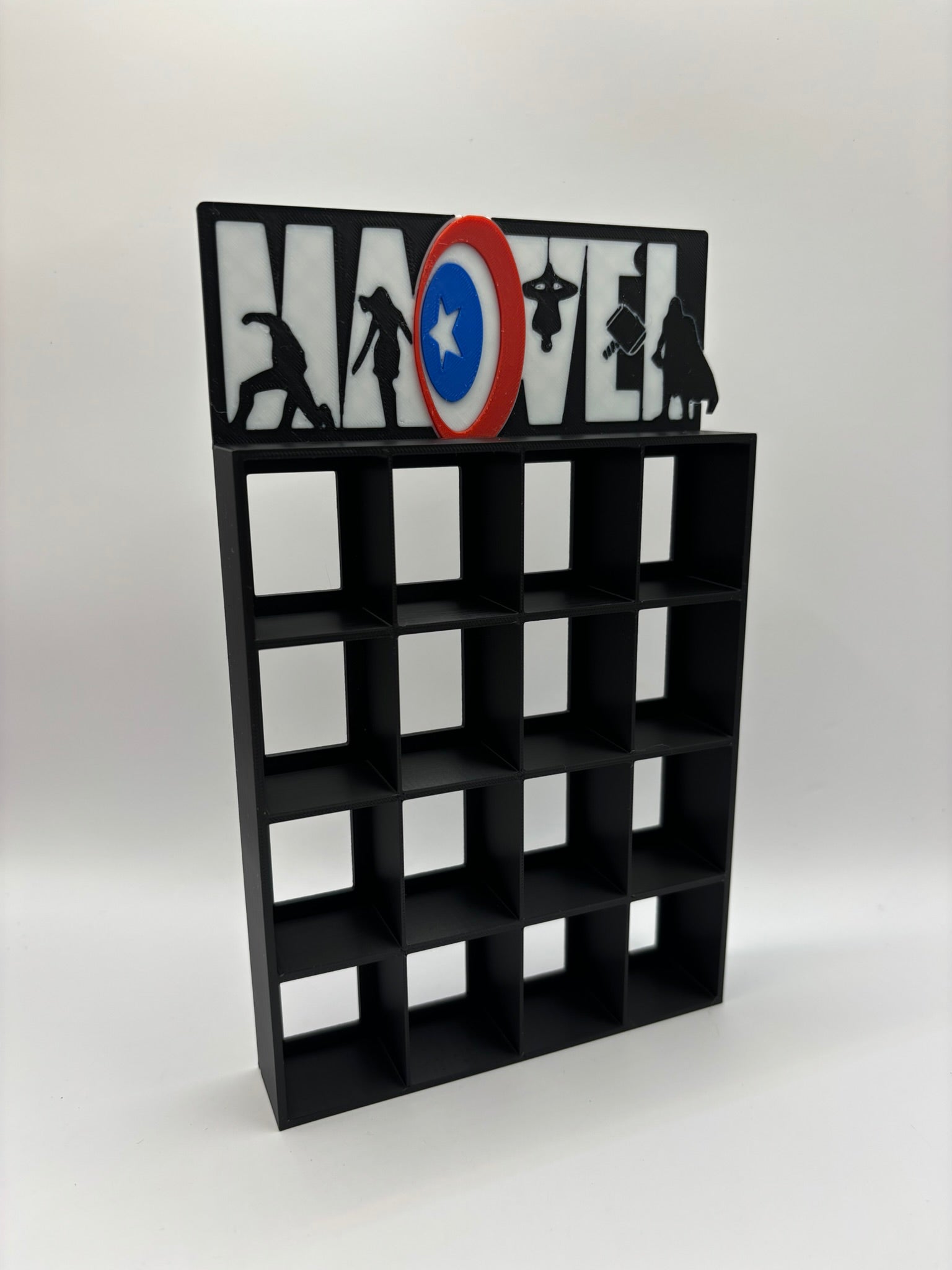 Expositor Display Marvel Escudo Bitty Pop 16 Figuras | Colección Funko - Zascalo.com