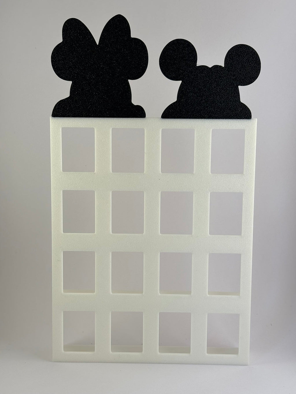 Expositor Estantería Display Mickey y Minnie | 16 Bitty Pop | Decoración Disney para Fans - Zascalo.com