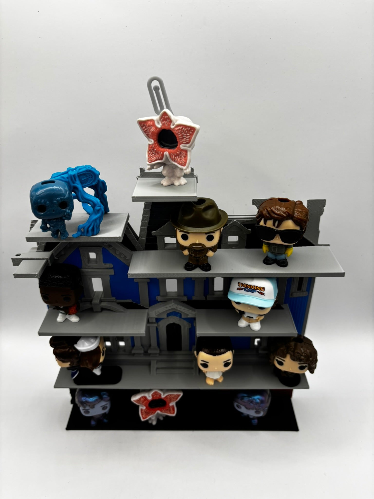 Expositor Kinder Joy Stranger Things - Zascalo.com