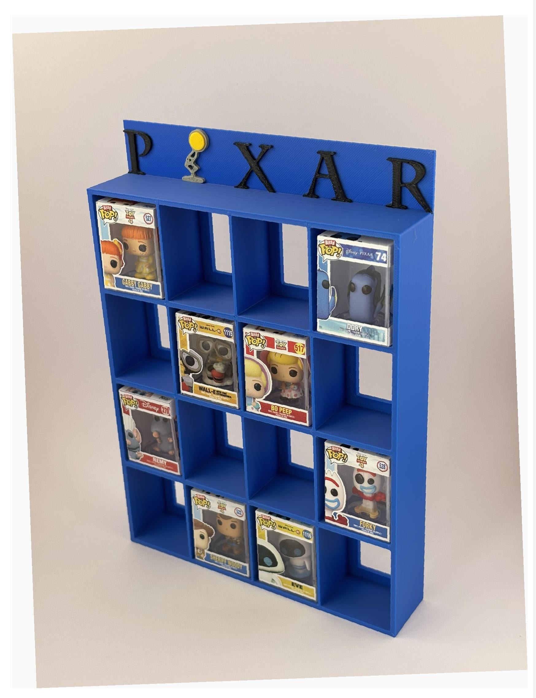 Estantería / Display Bitty Pop – Diseño Pixar con Lámpara Luxo para 16 figuras