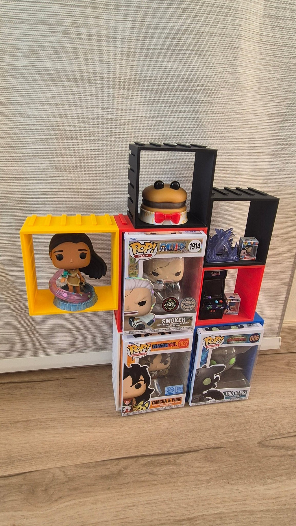 Organiza tu colección Funko con estilo - Modulo Funko Regular CON CAJA - Zascalo.com
