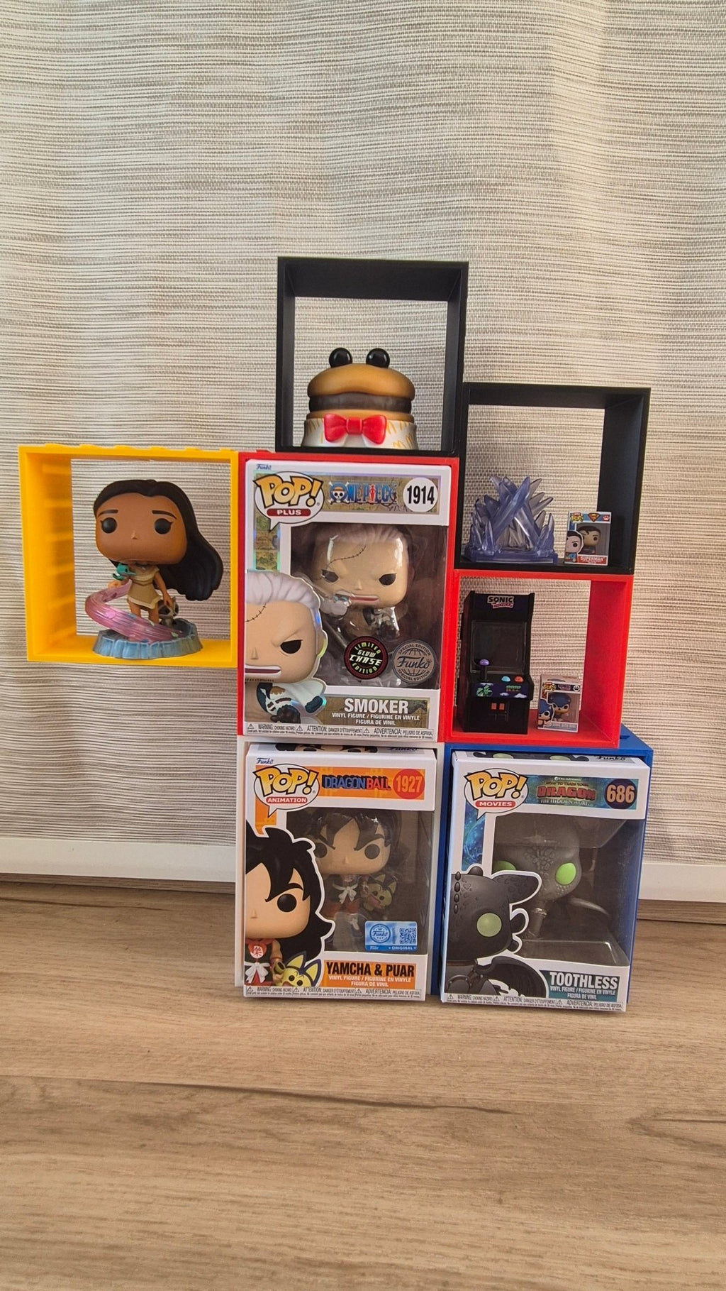 Organiza tu colección Funko con estilo - Modulo Funko Regular CON CAJA - Zascalo.com